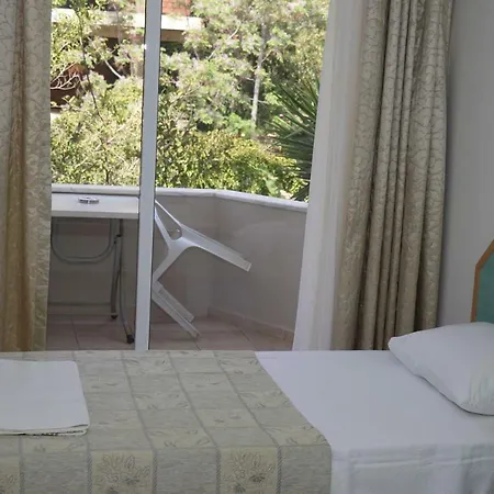 Delfin Hotel 3*